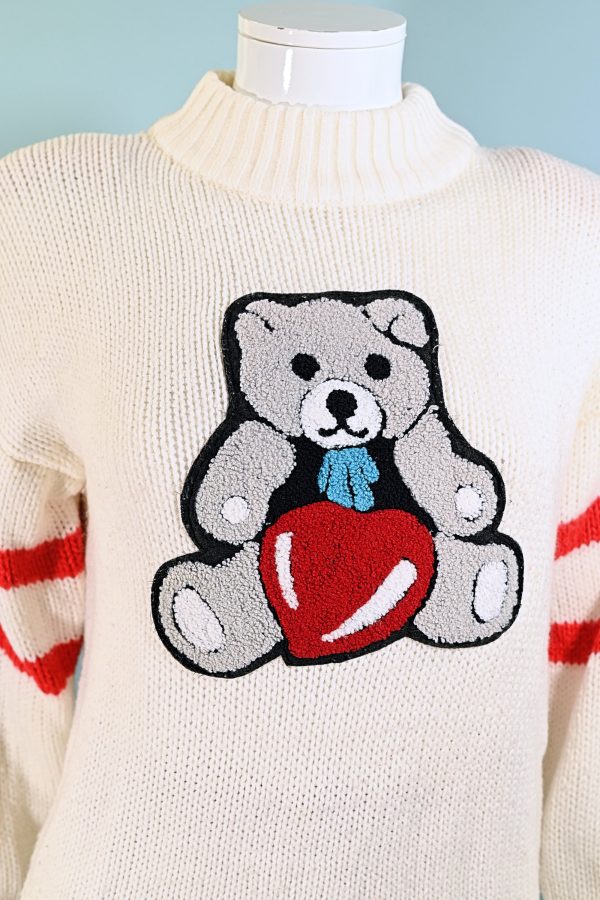 Vintage White Sweater Bear Heart Patch, Acrylic Novelty Pullover Sweater Hot on Sale