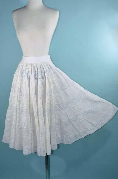 Vintage 60s White Lace Mexican Festival Skirt 22  Waist XXS For Sale