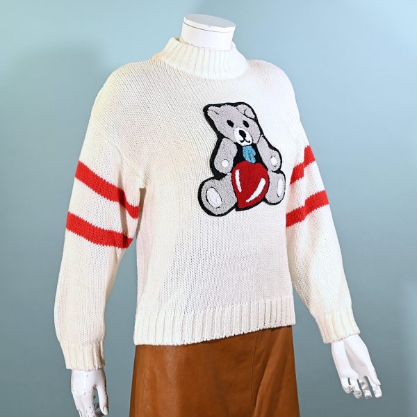 Vintage White Sweater Bear Heart Patch, Acrylic Novelty Pullover Sweater Hot on Sale