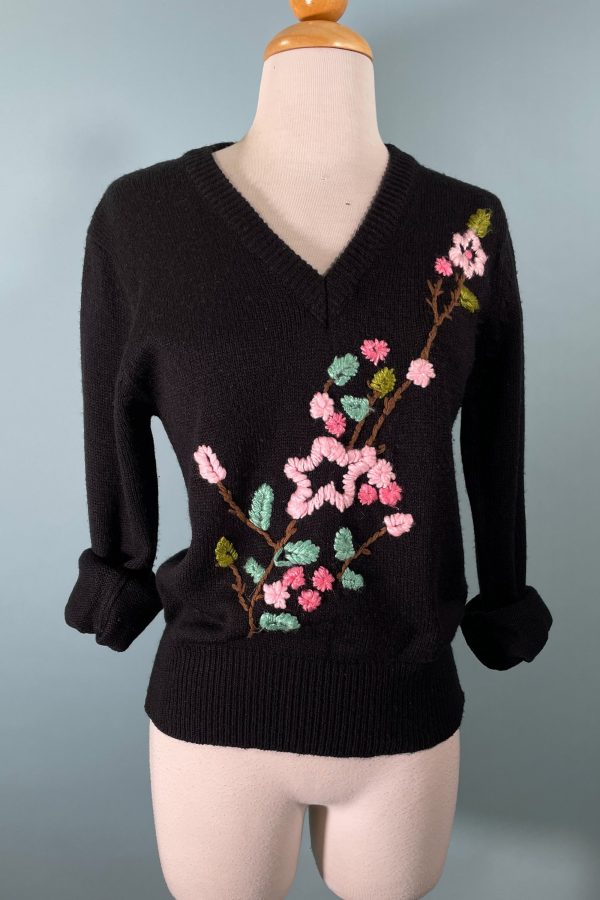 Vintage 70s Rochelle Black Acrylic Embroidered Pullover Sweater S For Sale