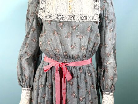 Vintage Victorian Style Prairie Dress, Smocked Waist, Grey Floral Print S Fashion